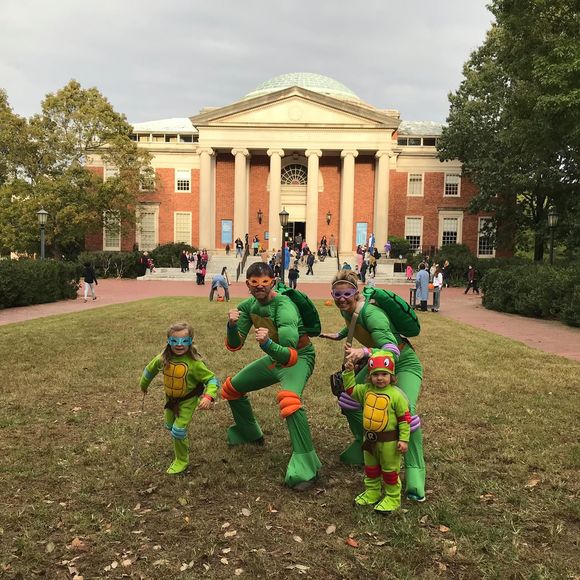 Meet your Posher, Danielle - Picture 1 of 1